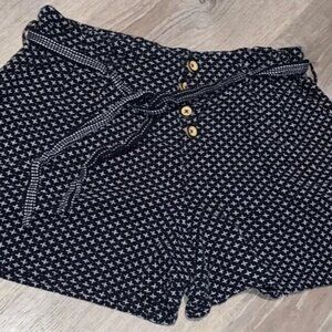 TU woman shorts 16